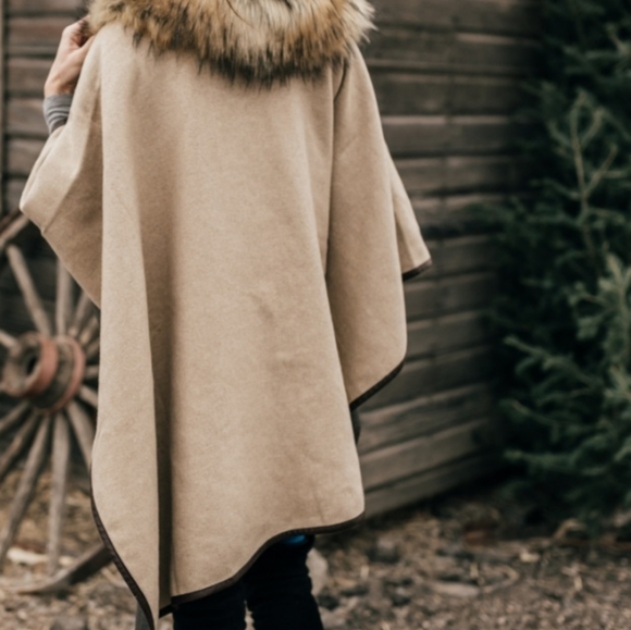 *Evys tree Audrey Cape - Picture 4 of 8